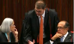 REDE - Deputados pedem julgamento da chapa Dilma-Temer ao TSE