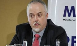 LAVA JATO - Defesa de Lula pede afastamento de procurador Carlos Fernando