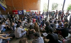 IMPEACHMENT - Universitrios fazem protesto em Braslia