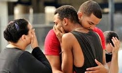 BOITE GAY teve 50 mortos em tiroteio em Orlando, na Flrida