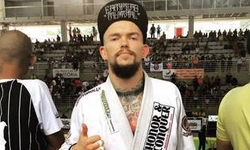 OLIMPIADAS Ameaado, lutador neozelands sai do Brasil e vai para o Canad