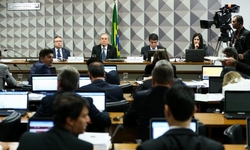 IMPEACHMENT Relator apresenta Relatrio Final e pede julgamento de Dilma
