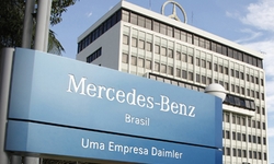 MERCEDEZ BENZ suspende a produo, Trabalhadores mobilizam-se