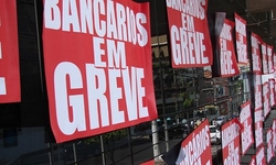 GREVE - Bancrios fazem assembleia e decidem manter greve