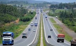 TRANSPORTE - Brasil precisa investir US$ 300 bilhes em rodovias