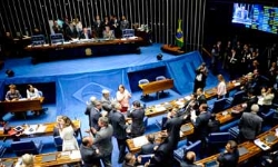 PEC DE GASTOS PBLICOS - Senado inicia votao