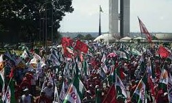 BRASILIA - Centrais sindicais protestam contra reforma da Previdncia