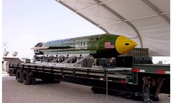 AFEGANISTO - EUA lanam a mais potente bomba em base do Estado Islmico