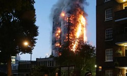 TRAGDIA em Londres - Incndio gigantesco na madrugada mata moradores
