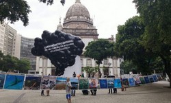 PR SAL - Ativistas pedem fim dos Leiles do Pr-Sal 