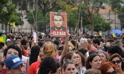 ELE NO - Manifestantes no Brasil e no Exterior protestam contra Bolsonaro