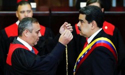 VENEZUELA Militares juram lealdade a Maduro e rechaam 
