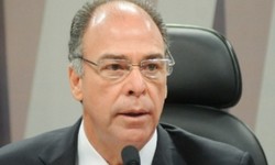 COMO D'ANTES -  Bolsonaro escolhe senador do MDB como lder do governo no Senado