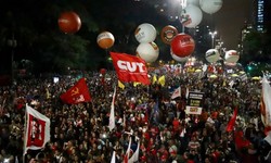 PAULISTA - 70 Mil Trabalhadores fazem manifestao em frente ao Masp