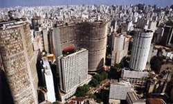 SO PAULO  Aos 466 anos, 11,8 milhes de habitantes