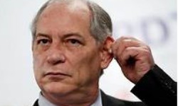 CIRO GOMES protocola Pedido de Impeachment contra Bolsonaro