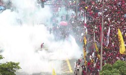 FUTEBOL - Crivella suspende Estadual, volta atrs e atende pedido de dois clubes
