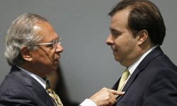 IMPEACHMENT Rodrigo Maia 'no v espao' para debater Impedimento de Bolsonaro