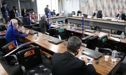 CPI DA PANEMIA - Senador Aziz adia para 4 feira Leitura do Relatrio da CPI