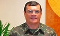 General Paulo Srgio Nogueira assume Ministrio da Defesa