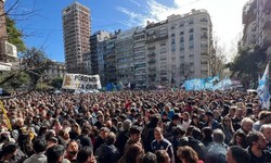 LAWFARE ARGENTINO - Milhares realizam Marcha em Apoio a Cristina Kirchner