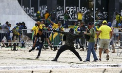 TERRORISMO EM BRASLIA-I - Terroristas invadem e depredam Congresso, Planalto e STF