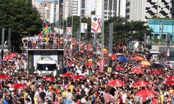 27 PARADA DO ORGULHO LGBT une Luta por Polticas e Festa na Avenida Paulista