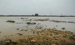 RIO PARAGUAI em Mnima Histrica, no ano mais seco do PANTANAL