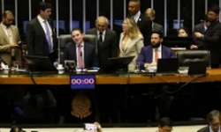 MOTTA adia Vota��o de PL  ANTIFAC��O para 3� feira, 18.11