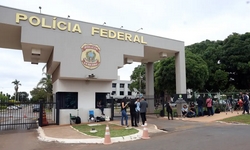 Rem�dios s�o levados para Bolsonaro, preso preventivamente em Bras�lia